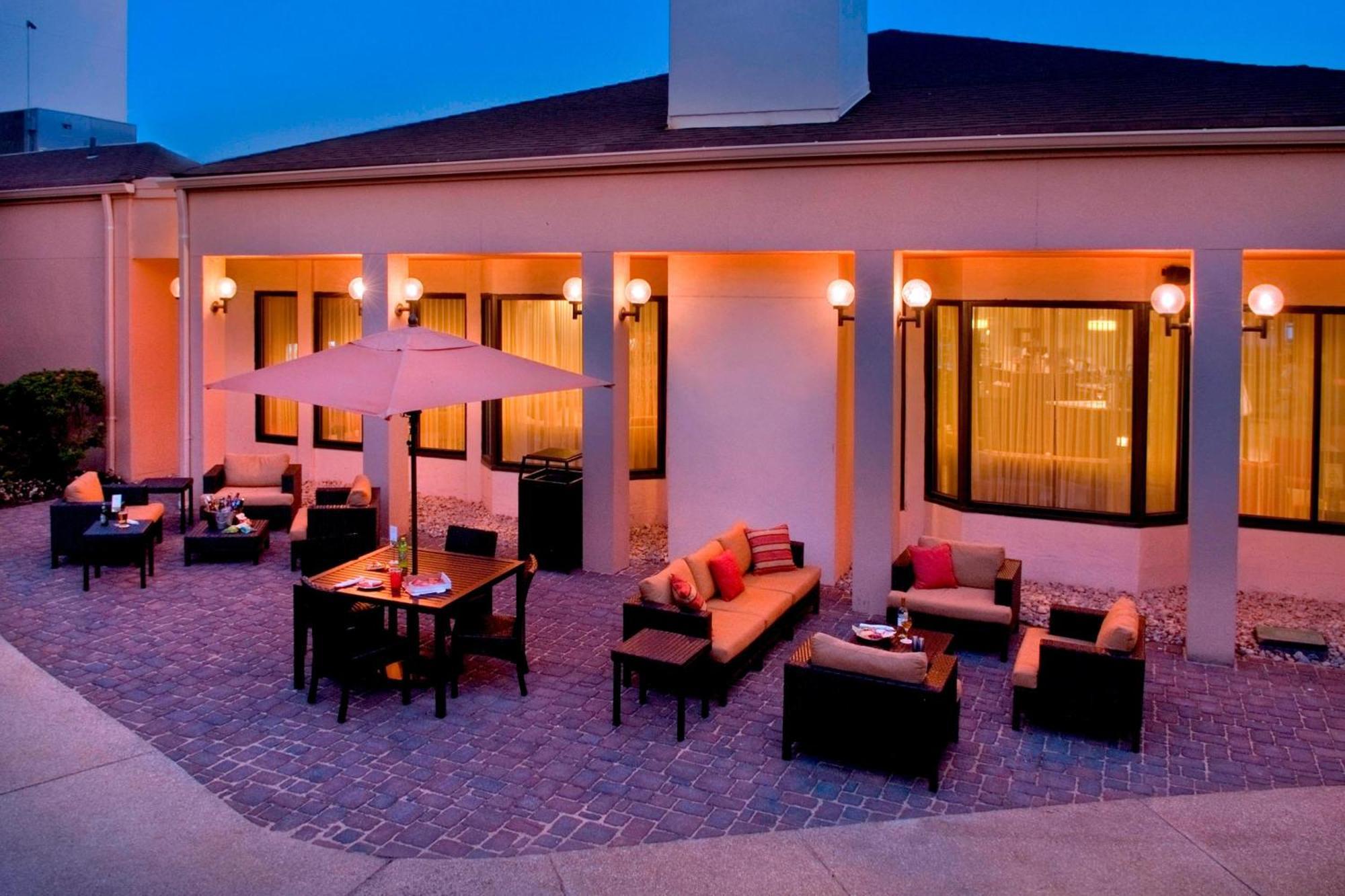 Courtyard Newark Liberty International Airport Hotel Luaran gambar