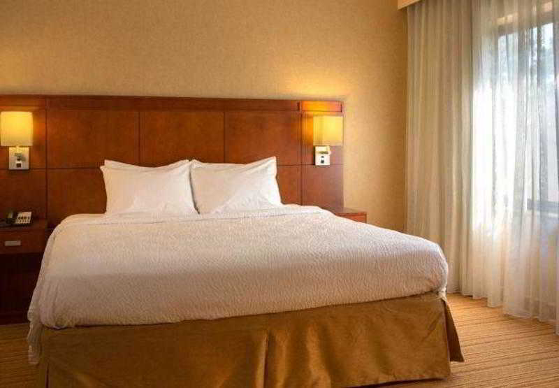 Courtyard Newark Liberty International Airport Hotel Luaran gambar